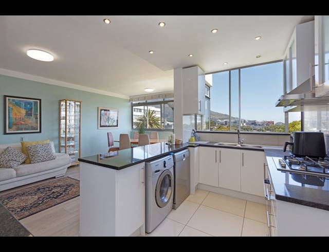 2 BEDROOM APARTMENT SOLD IN CLAREMONT UPPER